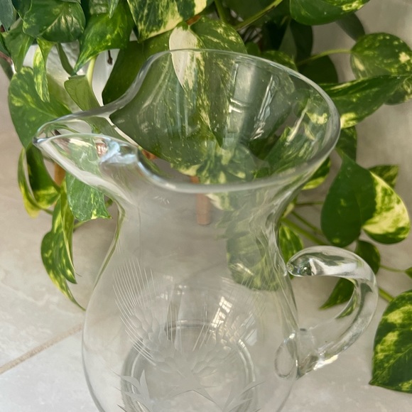 Vintage glass pitcher with etched wheat pattern - Picture 3 of 6